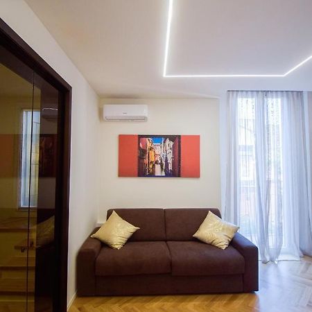 Sibilla Suite Apartment - Via Piella 14 Bolonya Dış mekan fotoğraf