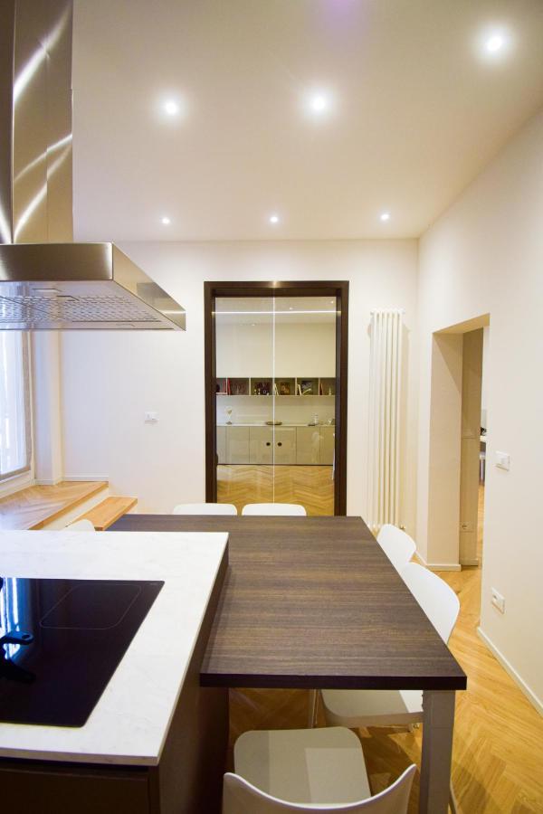 Sibilla Suite Apartment - Via Piella 14 Bolonya Dış mekan fotoğraf